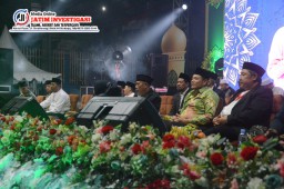 Plt. Bupati Sidoarjo Bersholawat Bersama Ribuan Warga Sawunggaling