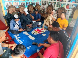 Pimpinan Redaksi Media Jatiminvestigasinewa.id Gelar Rapat Evaluasi Kinerja Wartawan