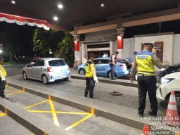 Polsek Kuta Selatan Gelar Blue Light Patrol, Pantau Wilayah Rawan di Kuta Selatan