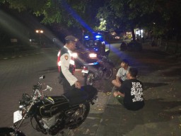 Unit Samapta Polsek Mengwi Patroli Atensi Wilayah Sambangi Obyek Wisata Taman Ayun