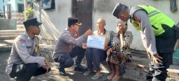 Peduli Kasih Kapolsek Gilimanuk Berikan Bantuan Sembako kepada Warga Lansia di Lingkungan Samiana