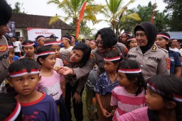 Sambut Hari Jadi Polwan RI ke-76, Polwan Polda Bali Laksanakan Bakti Sosial di Tembuku, Bangli