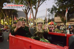 Menteri Pariwisata dan Ekonomi Kreatif RI Apresiasi Karnaval Shining Jayandaru, Jadi Wisata Ribuan Warga