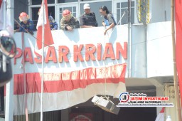 Kebakaran di Pasar Induk Krian, Plt. Bupati Sigap Tinjau Lokasi
