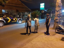 Samapta Polsek Kuta Utara Blue Light Patrol Jelang Subuh Susuri Jalan Sepi
