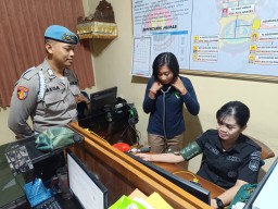Pastikan Kesehatan Baik, Anggota Subsatgas Dokes OMP Agung Cek Kesehatan Personil