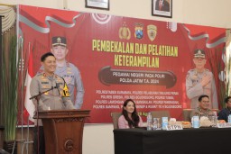 Kapolres Lamongan Beri Motivasi Anggota Polri Tetap Produktif Pada Masa Purna Tugas