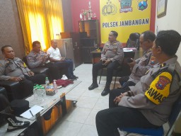 Mengawali Tugas, Kapolsek Jambangan Langsung Kumpulkan Anggotanya