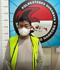 Warga Kandangan Jaya Kedapatan Barang Haram Dibekuk Satresnarkoba Polrestabes Surabaya 