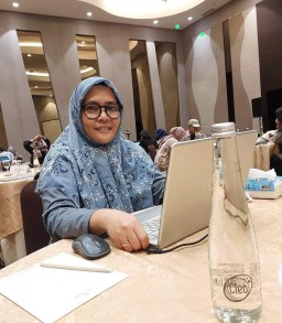 Ngobrol Asyik Bersama Bunda Nazlah Hasni, Pentingnya Seni Komunikasi Efektif Dengan ABG