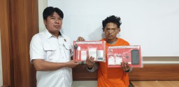 Satresnarkoba Polres Pelabuhan Tanjung Perak Ungkap Peredaran Narkotika Jenis Shabu dan Pil Ekstasi