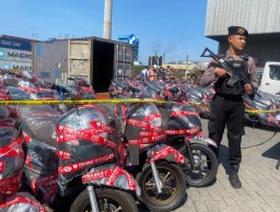 Kasus Penyelundupan Kendaraan Jaringan Internasional Kini Memasuki Tahap 1 di Kejari Tanjung Perak
