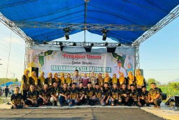 Antusias Warga Menghadiri Acara Pengajian Umum Penutupan HUT RI Ke-79 Dan Tasyakkuran Pelantikan Arbaiyah Sebagai Anggota DPRD Kabupaten Probolinggo Dapil II
