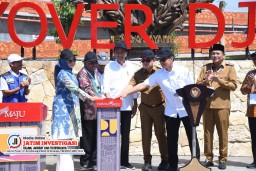 Plt Bupati H Subandi Dipesani Presiden Agar Siapkan Pembangunan Flyover Gedangan Pada 2025