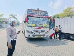 Operasi Kendaraan Wajib Uji Kir di Kota Mojokerto Melibatkan Tim Personil Gabungan