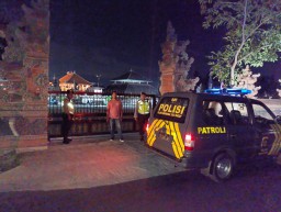 Blue Light Patrol Polsek Abiansemal Sambangi Kawasan Pura Ntegana