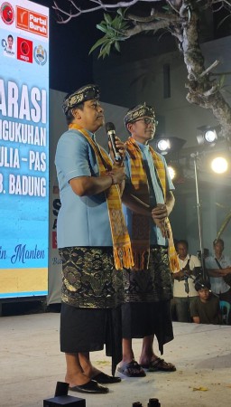 Pendukung Membludak Pada Deklarasi Pengukuhan Serta Tim Pemenangan Mulia- Pas, dan Suyadinata Badung