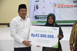 Plt. Bupati Sidoarjo Beri Jaring Pengaman Sosial Untuk RT/RW Dengan BPJS Ketenagakerjaan