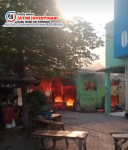 Pasar Taman Sepanjang Kebakaran Diduga Akibat Korsleting Listrik, Warga Bahu Membahu Padamkan Api