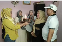 Nurul Setiawati Selaku Ibu Direktur Utama Media Jatiminvestigasinew.sid, Merayakan Hari Ulang Tahun yang ke-43