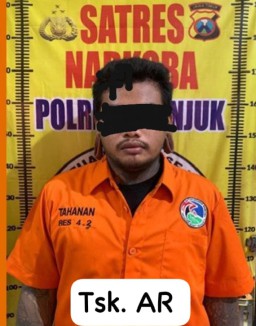 Polres Nganjuk Ungkap Kasus Peredaran Pil Dobel L, Dua Orang Terduga Pelaku Ditangkap