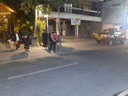 Pastikan Destinasi Wisata Aman Unit Samapta Blue Light Patrol di Jalan Batu Bolong