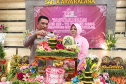 Ajak Saling Support, Polres Bangkalan Bersama Bhayangkari Laksanakan Tasyakuran HKGB ke 72