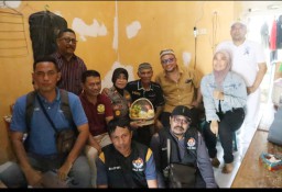 HUT Humas Polri ke 73, Humas Polres Bangkalan Anjangsana ke Wartawan