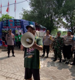 Kapolsek Simokerto Cek TPS Stadion Gelora Bung Tomo di Simokerto Tebasan