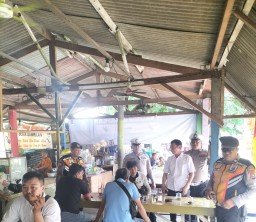 Cegah Bahaya Judol, Polsek Wonocolo Berikan Imbauan Kepada Warga dalam Rangka Ops Mantap Praja 2024