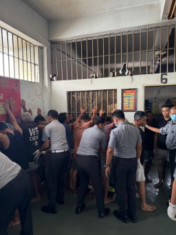 Lapas Narkotika Kelas IIA Pamekasan Kanwil Kementerian Imigrasi dan Pemasyarakatan Kembali Gelar Penggeledahan Kamar Hunian