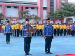 Lapas Narkotika Kelas IIA Pamekasan Kanwil Kementerian Imigrasi dan Pemasyarakatan Jatim Gelar Upacara Hari Pahlawan dengan Tema "Teladani Pahlawanmu, Cintai Negerimu"