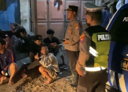 Gerombolan Pemuda Pemudi di Sidodadi Bikin Gaduh Bubar Berkat Respon Cepat Polsek Simokerto
