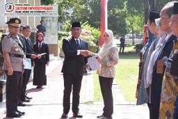 Peringati Hari Kesehatan Nasional ke 60 Tahun 2024, Pemkab Sidoarjo Berikan Penghargaan Kepada Pihak- Pihak Yang Peduli Terhadap Pembangunan Kesehatan
