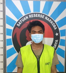 Tersangka Pengedar Narkotika Jenis Ekstacy, Berhasil Dibekuk Satresnarkoba Polrestabes Surabaya