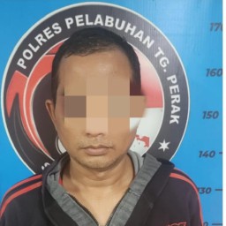 Satresnarkoba Polres Pelabuhan Tanjung Perak Amankan Kurir Pil LL, Sita 57.315 Butir Pil LL