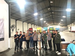 Kompak dan Solid, Tiga Pilar Simokerto Kawal Ketat Pengiriman Logistik Pilkada 2024