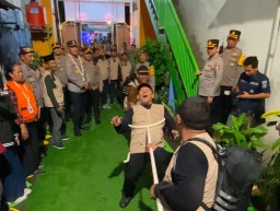 Brigjen Pol. Badya Wijaya Mengapresiasi 3 Pilar Simokerto Saat Kunjungi Kampung Inovatif Tambak Segaran Surabaya