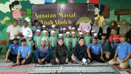 Alumni SMPN 1 Sumenep Angkatan 1987 Gelar Sunatan Massal untuk Anak Yatim dan Dhuafa