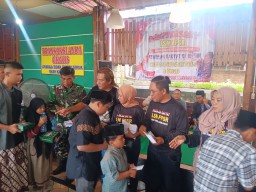 Aniversary ke-10 LSM FPSR Memberikan Santunan 600 Anak Yatim dan Dhuafa