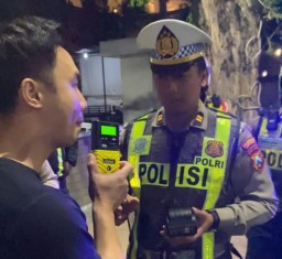 Jelang Tahun Baru: Satlantas Polrestabes Surabaya Gelar Drunk Driving Antisipasi Pengemudi dalam Pengaruh Alkohol, Ini Sasarannya