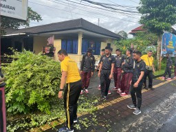 Personil Polres Bangli bersama Bintara Remaja laksanakan Korve, Sabtu Bersih