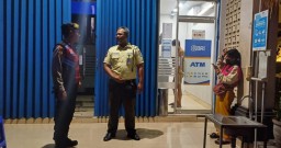 Patroli Saat Jam Rawan Kriminalitas Samapta Polsek Kuta Utara Sambangi ATM BRI