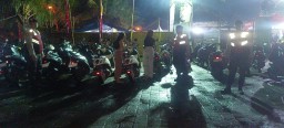 Polsek Abiansemal Intensifkan Patroli Guna Cegah Curanmor di Kegiatan Turnamen Bola Voli Poryuda Cup