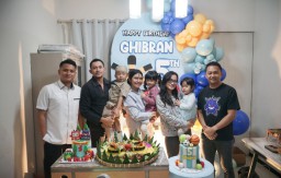Kasat Reskrim Polres Jember Telah Merayakan Ulang Tahun Anak ke - 2 di Kediamannya Jalan Perumahan Argopuro