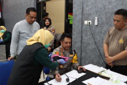 Cek Kondisi Kesehatan, Kapolres Bangkalan dan Jajaran Jalani Rikkes Berkala