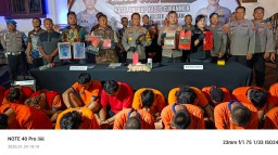 Polrestabes Surabaya Berhasil Ungkap Jaringan Curanmor Selama 12 Hari, 19 Tersangka Damankan