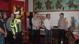 Kapolres Nganjuk Cek Kesiapan Pengamanan Imlek 2025 di Klenteng Kertosono dan Sukomoro
