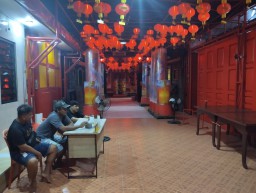 Klenteng Hong San Koo Tee, Telah Mempersiapkan Pembersihan Tempat Ibadah Imlek ke -2576, di Jalan Cokroaminoto