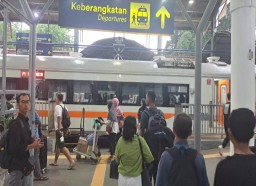 Tahun Baru Imlek 2025 Mengalami Lonjakkan Transportasi Kereta Api Menambahkan Armada